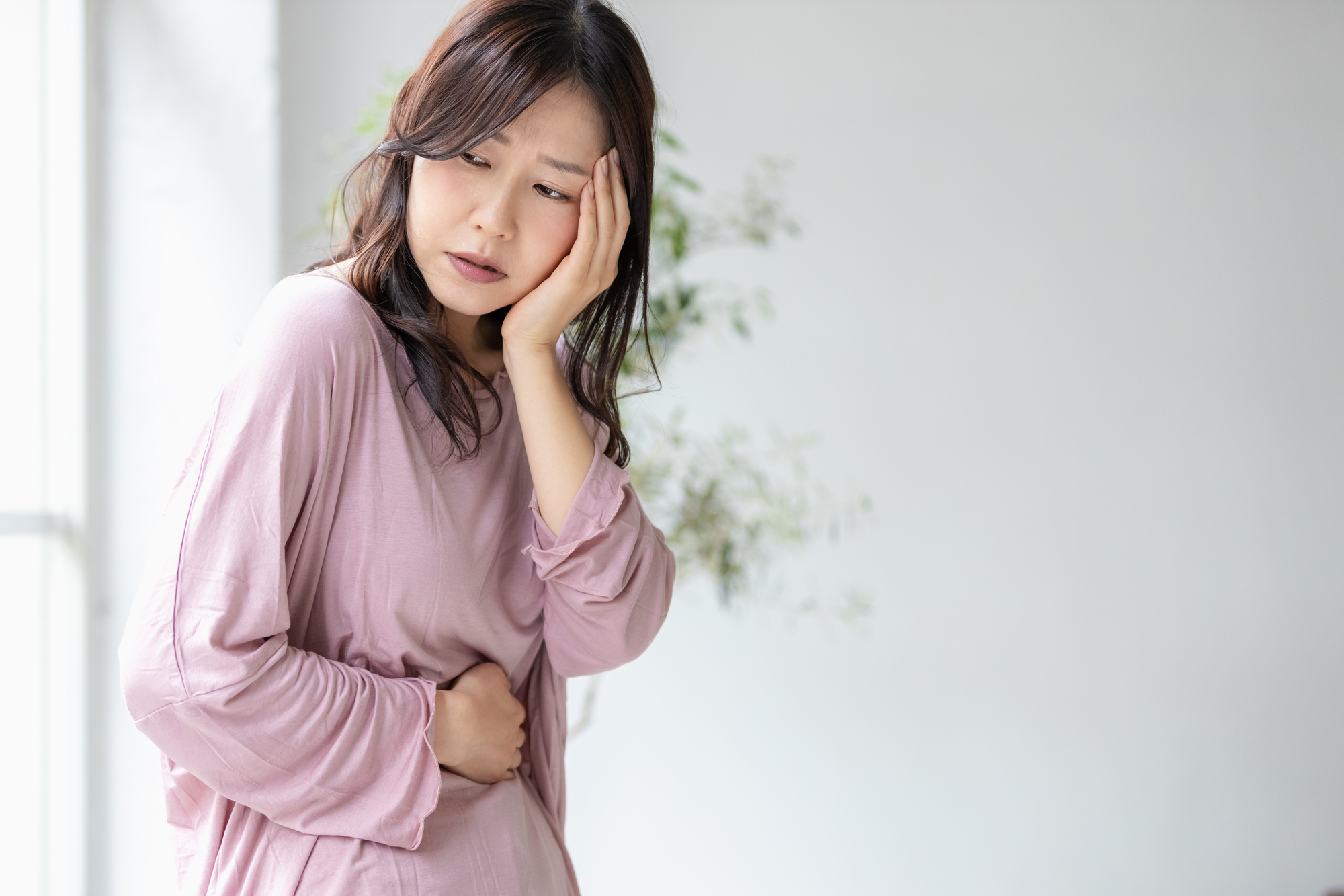 寒くなると増える胃腸トラブル｜冷えと消化器の関係